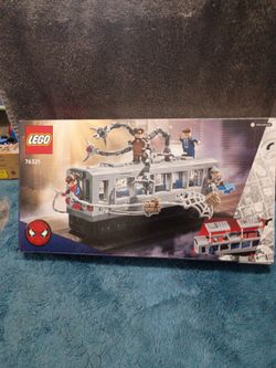 LEGO MARVEL Spider Man VS. Doc Ock Subway Train Scene