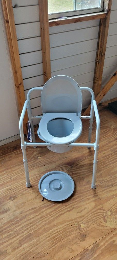 3 In 1 Commode/ Toilet Safety Frame New