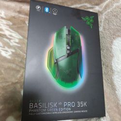 Razer Basilisk V3 Pro (35K Phantom Green Edition) – Open Box