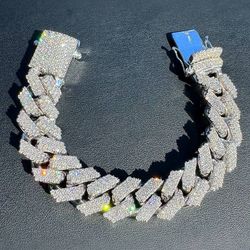 10k solid white gold 15CTW Natural Diamond Iced out Cuban bracelet 150 grams 7.5” 18.5mm