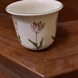 Vintage Tiffany & Co. Ceramic Tulips Cachepot 5-3/4" Tall x 6-7/8" Diameter 