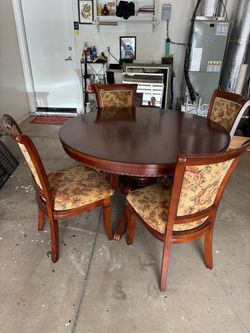 Round Cherry Wood Dining Table with 4 Chairs