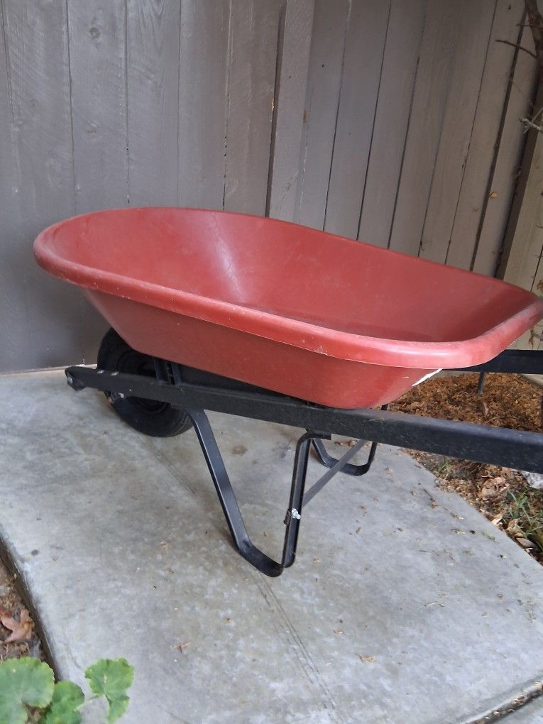 WHEELBARROW PLASTIC