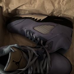 UNC JORDAN 5’s With Original Box