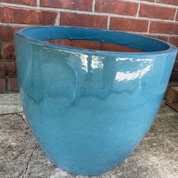 CERAMIC PLANT POT 🪴PLANTER 19X 17 “$70 