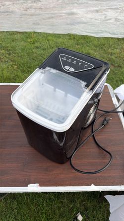 Portable icemaker