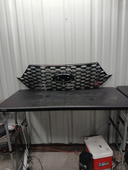 20-22 Ford Explorer XLT Front Center Upper Grille LB5B-8150-HBW OEM CM