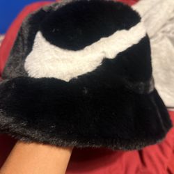 Nike Apex Faux Fur Swoosh Buck Hat Black