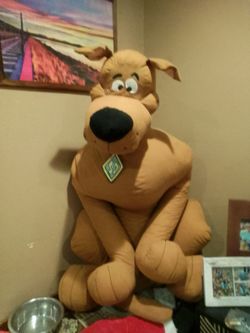 Hannah Barbera 54 in sitting Scooby-Doo