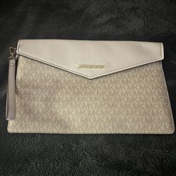 Michael Kors Wristlet Wallet