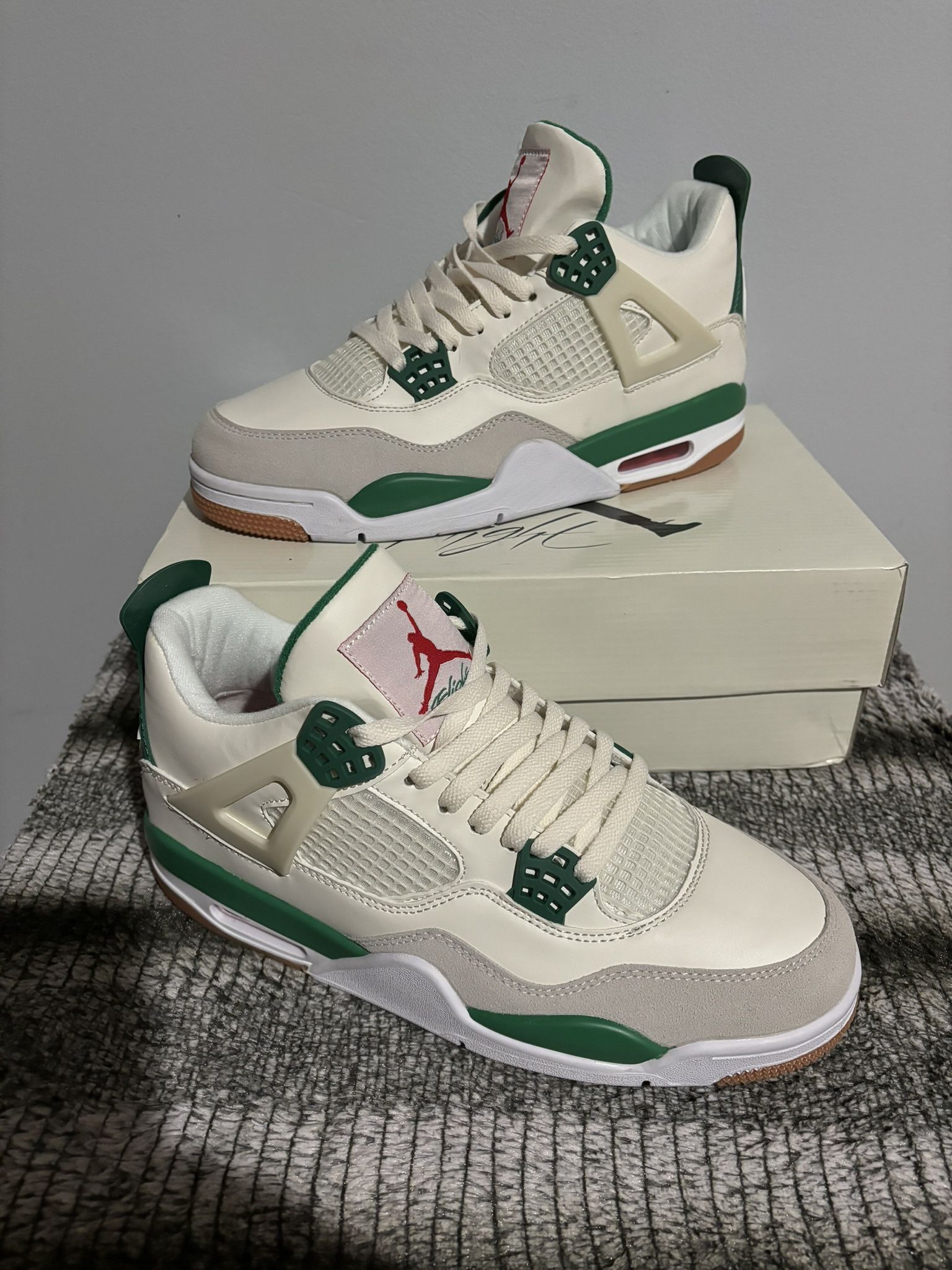 Pine Green Jordan 4s Size 10 Men’s Sneakers