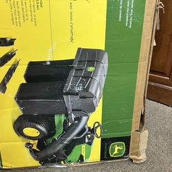 John Deere rear bagger #111301-1 MJ