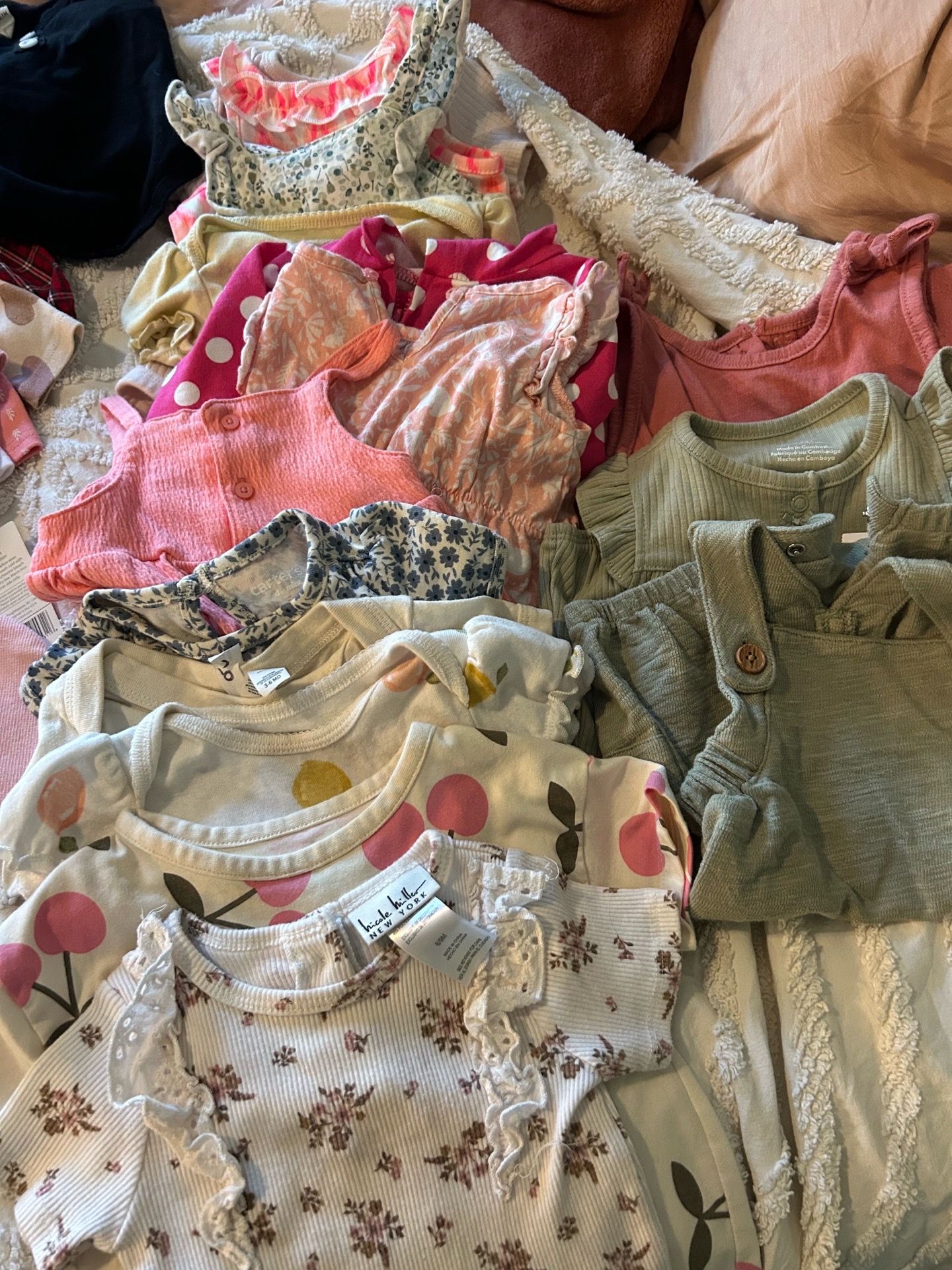Baby girl clothes 6-9mos
