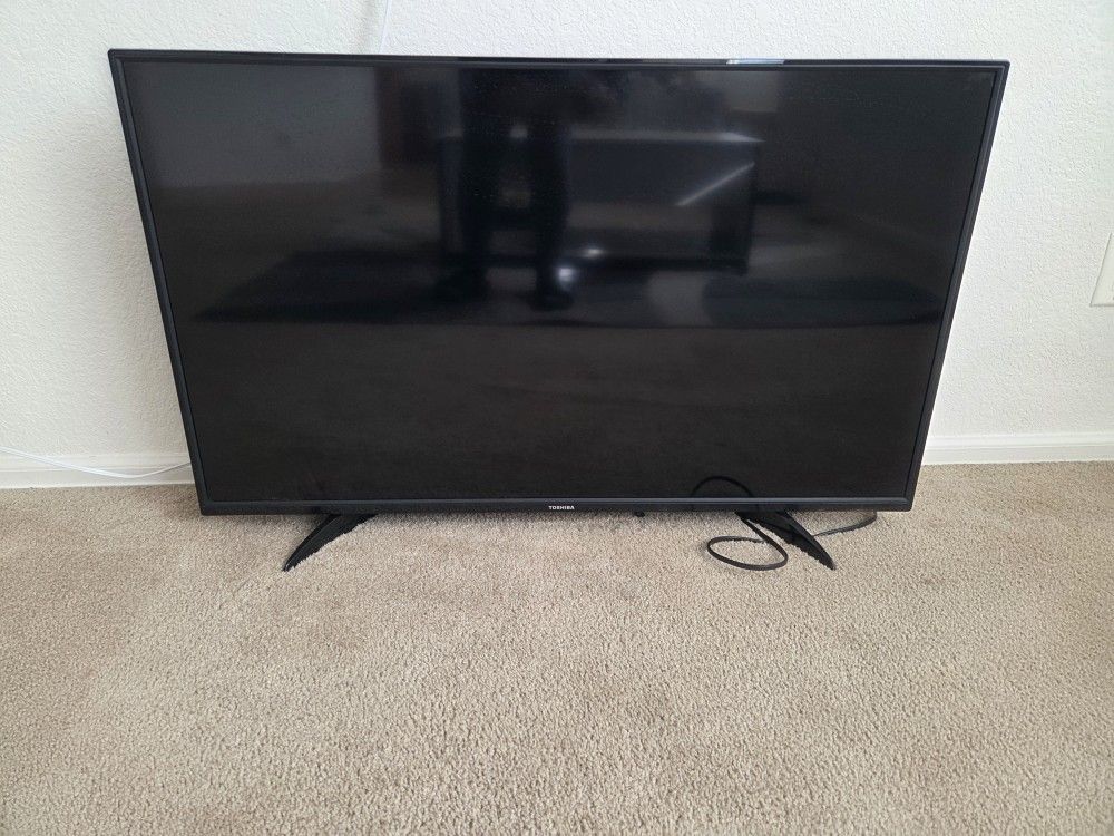 38" Toshiba TV