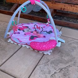 Disney Minnie Mouse Activity Gym