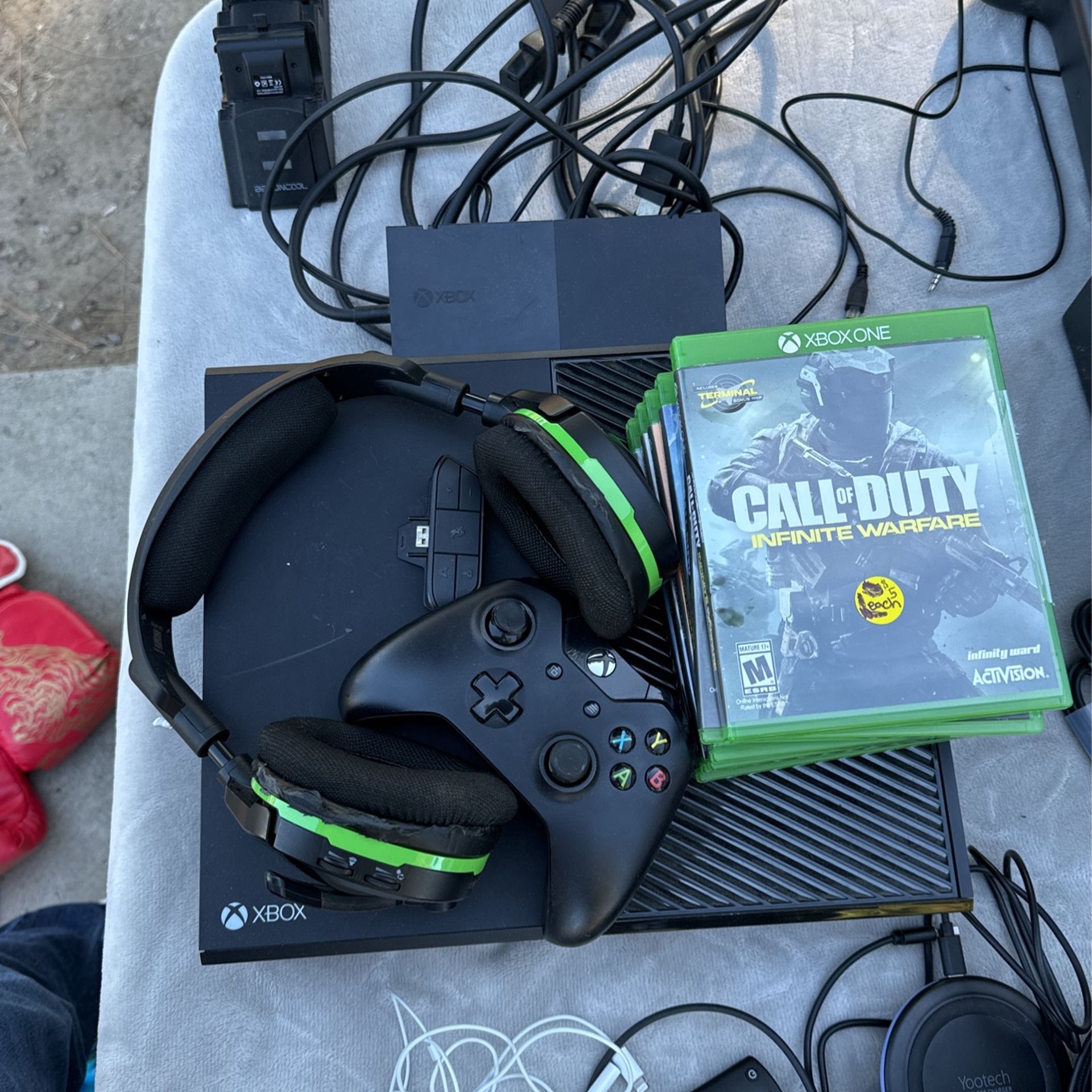 Xbox 1 and Accessories