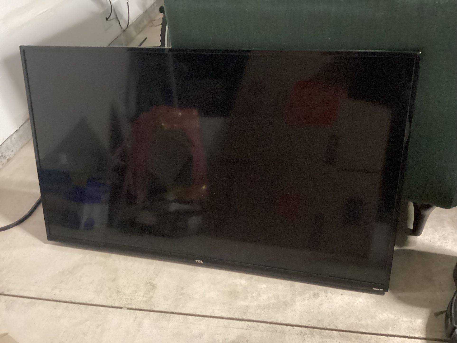 60 Inch TCL Roku Smart TV