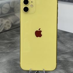 iPhone 11 64GB UNLOCKED 