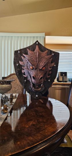 The Hobbit Smaug Dragon Mounted Trophy Wall Hanger Resin Bust Statue The Lord Of The Rings / Collectible / Rare / Toy / Figure / Dungeons And Dragons
