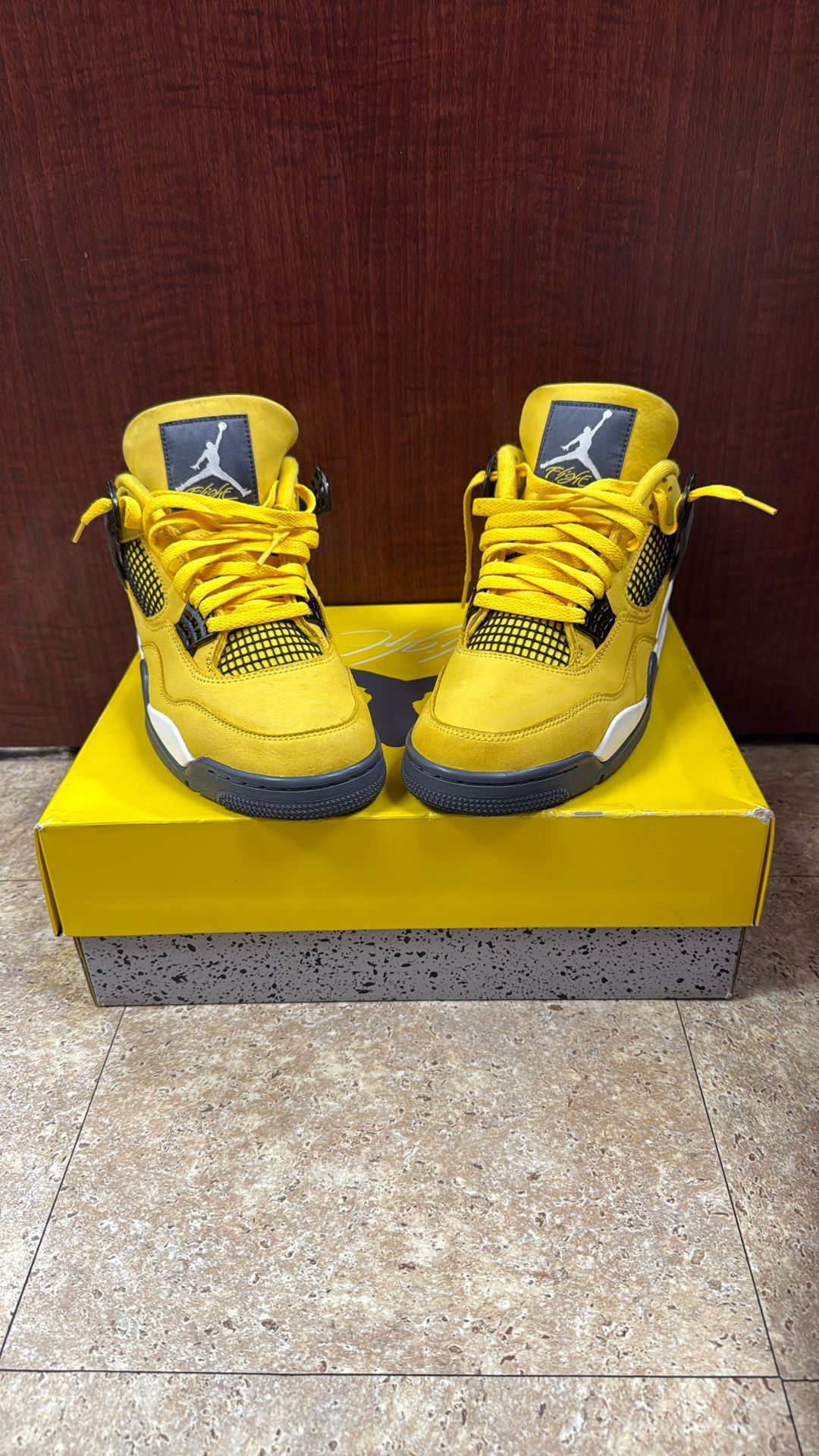 JORDAN RETRO 4 MODEL #CT8527-700 Sz 9.5
