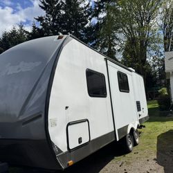 2014 Cruiser RV - Shadow Cruiser S-225RBS 