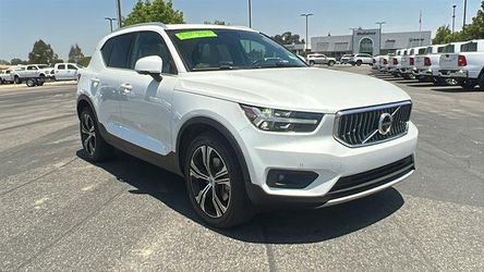 2022 Volvo XC40