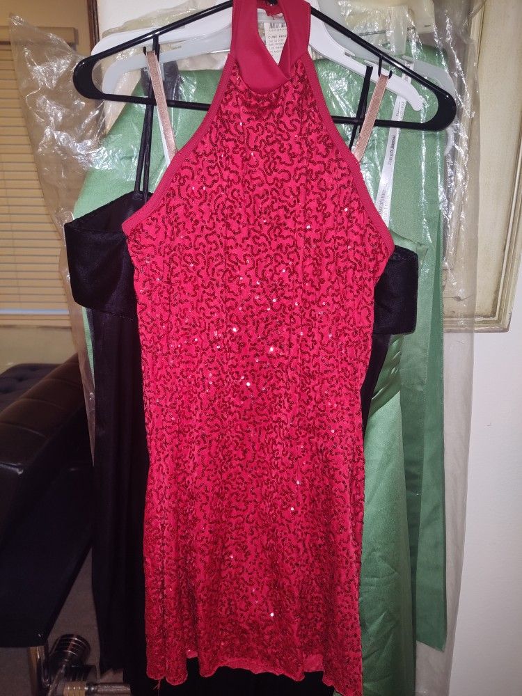 Beautiful Red Short Sequin Dress Juniors Medium