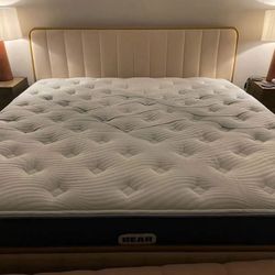 🛏️ QUEEN hybrid Pillowtop Plush Mattress - Like New 