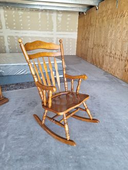 Classic Rocker $165 FIRM