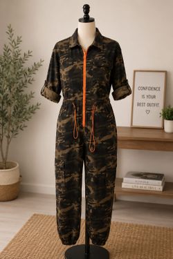 Women's Camouflage Utility Jumpsuit – Military Cargo One Piece Zip Front | Trendy Streetwear | Size M