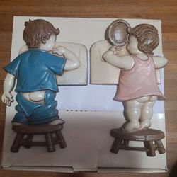 1966 Metal Bathroom Decor 