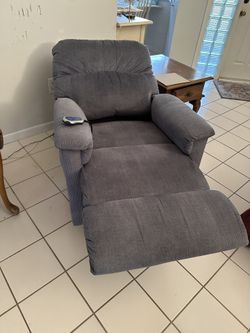 Lazy Boy Power Lift Recliner Electric 