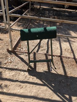 Saddle Stand