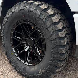 17x9 Arena Wheels And Tires 33/1250/17 Pegasus MT 