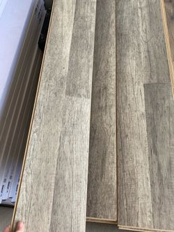 250 SqFt Laminate