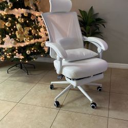 white desk chair 
