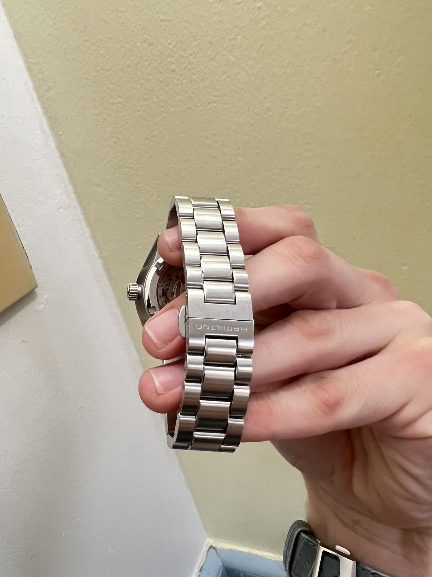 hamilton jazzmaster auto stainless steel , black dial automatic movement watch