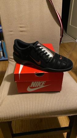 Nike t90