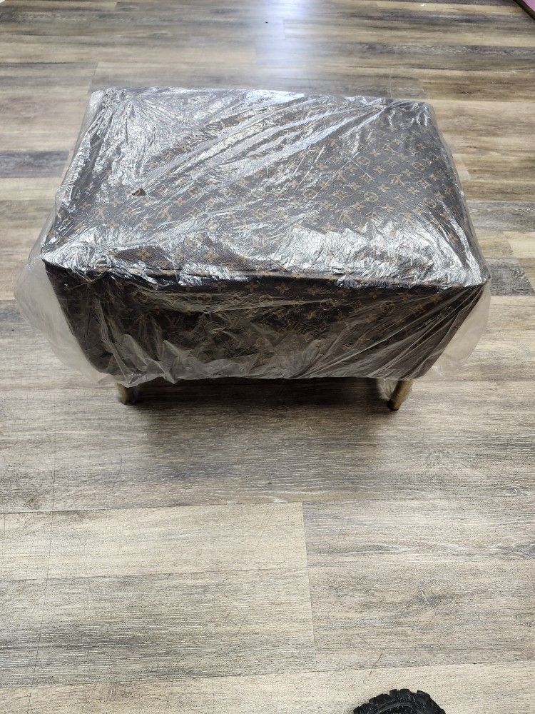 louis vuitton Foot Stool 