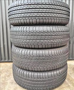 🎃 235 65 18 Michelin Tires Con 80% de Vida Las 4