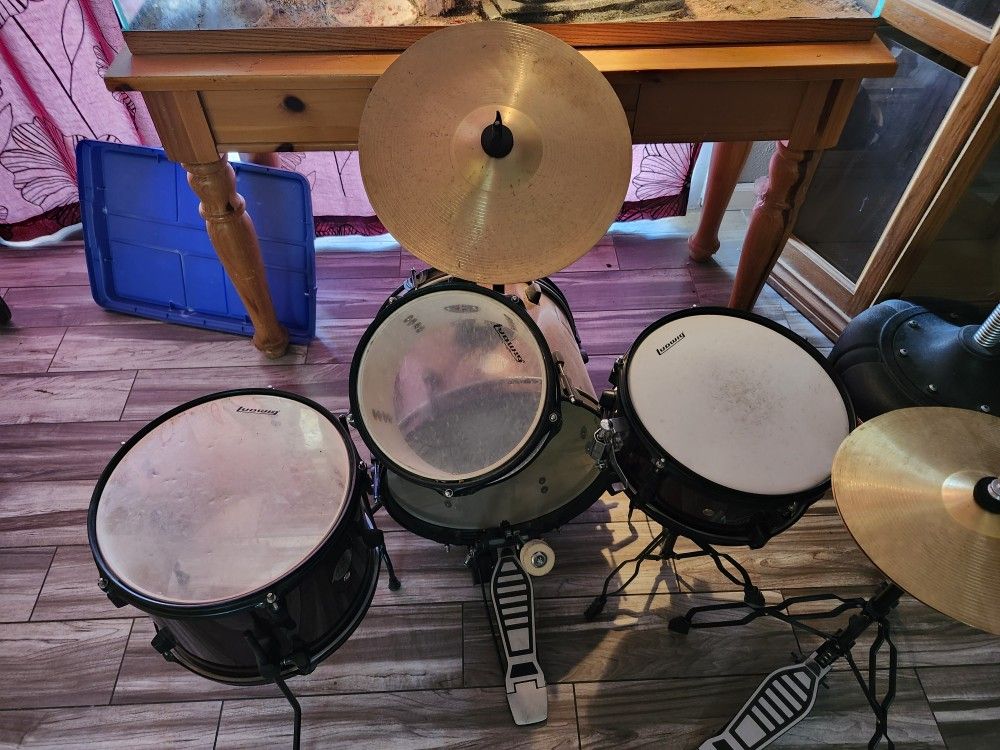 Ludwig Drum Kit (see description)