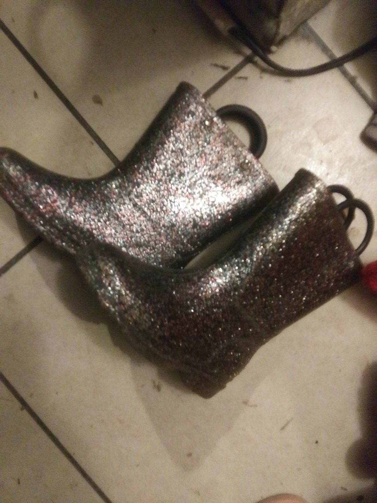 Size 9 Little girl Rain boots. $8