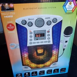 Bluetooth /CD Karaoke Set