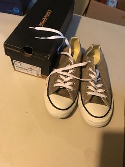 Size 7 adult converse never used malt gray