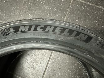 Michelin Pilot Sport all season 4 295/35/21