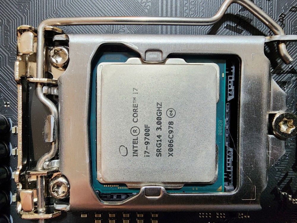 ASUS ROG Strix Z390-E Gaming Motherboard w/ Intel i7-9700F CPU Pre