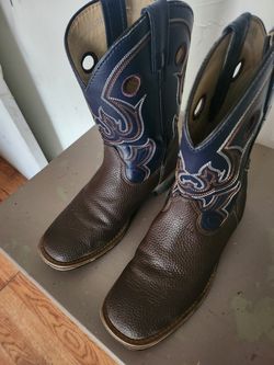 Magellan boys cowboy boots size youth 2D