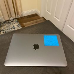 2016 Intel Core m3 Apple MacBook 12 inch screen, 256GB SSD, 8GB Ram