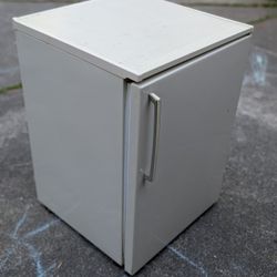 Kenmore Mini Fridge