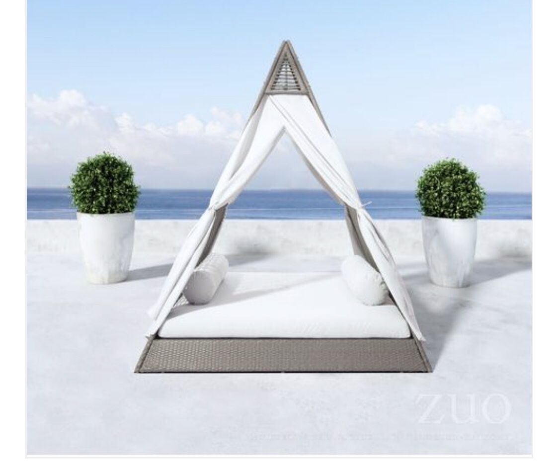 ZGallerie Albany Daybed TeePee Gazebo with mattress
